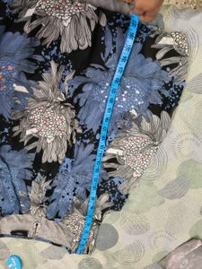 Floral Print sleevless top for women in xl size