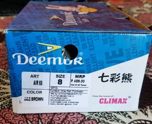 Cute Kids&#39; Light-Up Sneakers