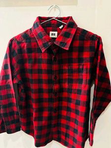 Uniqlo Kids Shirt!