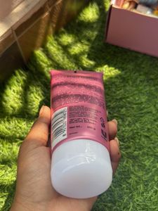 Pond's Bright Beauty Facewash