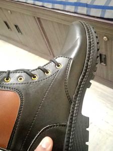 CAT Caterpillar Boots Pure Leather Size 6