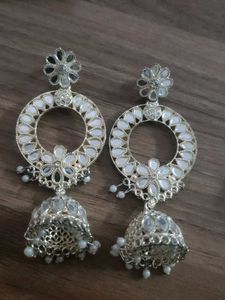 Earings