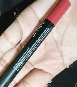 Swiss Beauty Non Transfer Matte Crayon Lipstick
