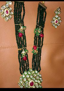 Elegant Kundan Necklace &amp; Earring Set