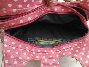 Cute Hand Bag With Freebie