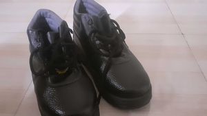 Men 8 Number Black Shooe