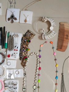 random 1 product with freebie