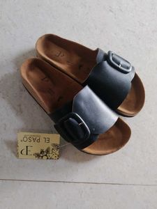 Chic Black Slides New With Tag