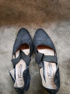 2 Heels 👠👠