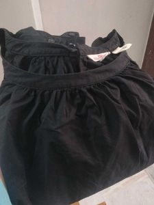 Black Levi&#39;s Top.