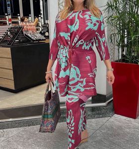 Free Size Maroon And Green Printed Pant Set