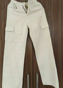 White Cargo / 24 Waist