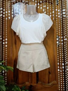 🤍White Tops With Flowy Short Sleeves🤍