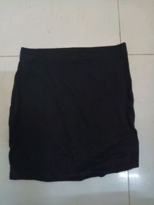 black pencil skirt