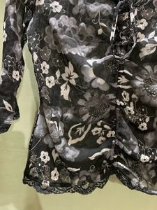 Therebelinme Flora Print Bell Sleeves Tops