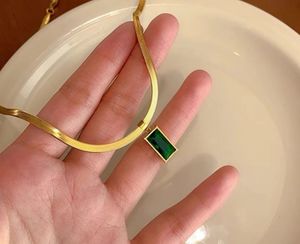 Gold-Plated Anti Tarnish Green Geometric Pendant🎀