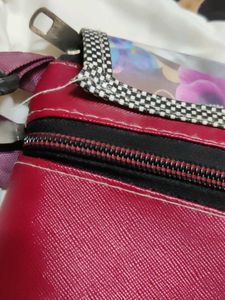 Sling Bag 🛍️