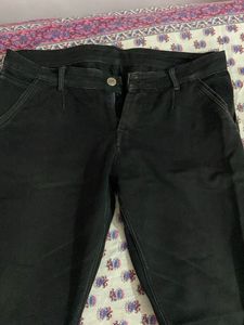 BLACK JEANS