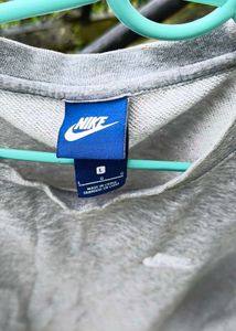 Nike Gray Crewneck Sweatshirt