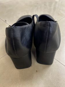 Black Vintage Leather Strap Heels