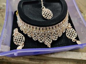 Very Cute And Beautiful Nackless .. Salee Offer...
