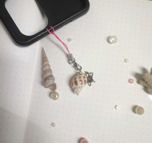 Seashell Phone Charm 𓆉