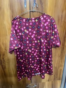 Sztori Floral Print T-Shirt- 5xl