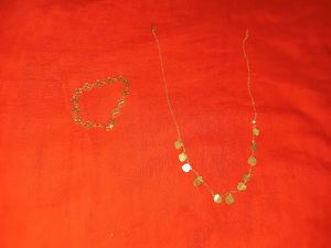 Golden Necklace With Bracelet