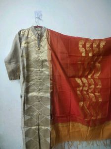 Elegant Kurta And Dupatta Set