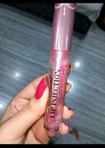Too Faced Lip Injection