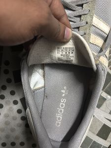Adidas Sneakers