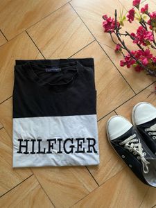 Tommy Hilfiger Black &amp; White Logo Tee