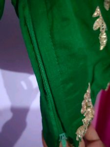 Beutiful Heavy Saari With Puff Blouse