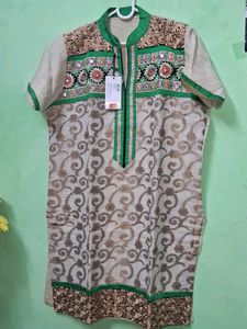 Ethnic Green Embroidered Kurta