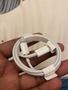 apple type c to lightning able