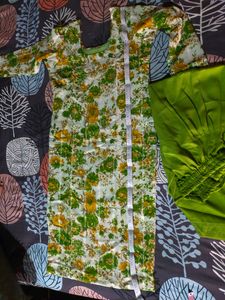 Women&#39;s Kurta Set
