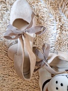 Cute Biege Bow Pumps For Women