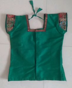 Girl&#39;s Traditional lehenga choli (polka parkar)