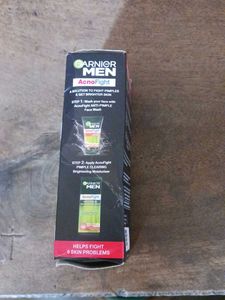 Garnier Men AcnoFight Moisturizer