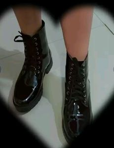 Party High El Paso Shiny Boots