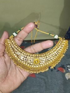 Beautiful Golden Jwellery Set With Earrings