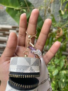 Chic Pouch