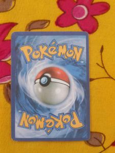 Skuntank V Pokemon Card