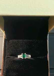 Emerald Gemstone silver ring 💍