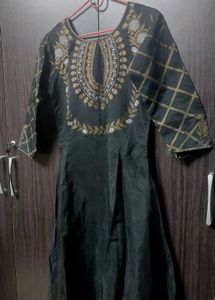 Elegant Embroidered Kurta