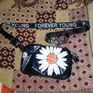 Daisy Crossbody Bag