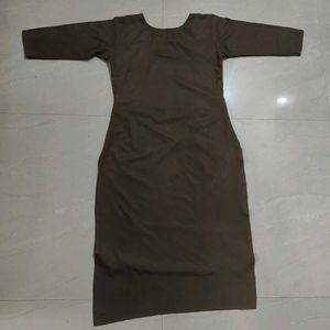 4 Colorful Women&#39;s Kurtas