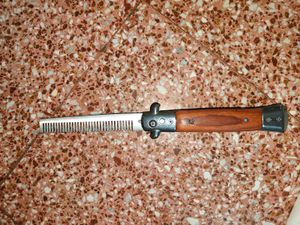 Vintage Switchblade Comb