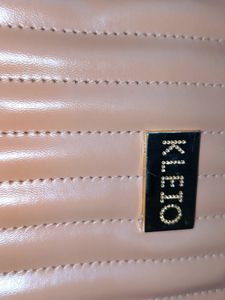 Here Is Very Beautiful Cleo Purse