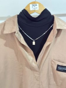 Loose Fitted Shirt With a Chain